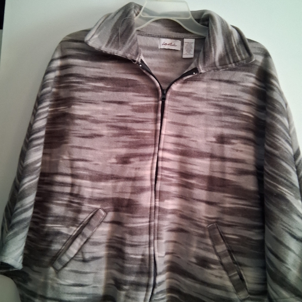 Moda Gray and White Casual Pullover Pancho